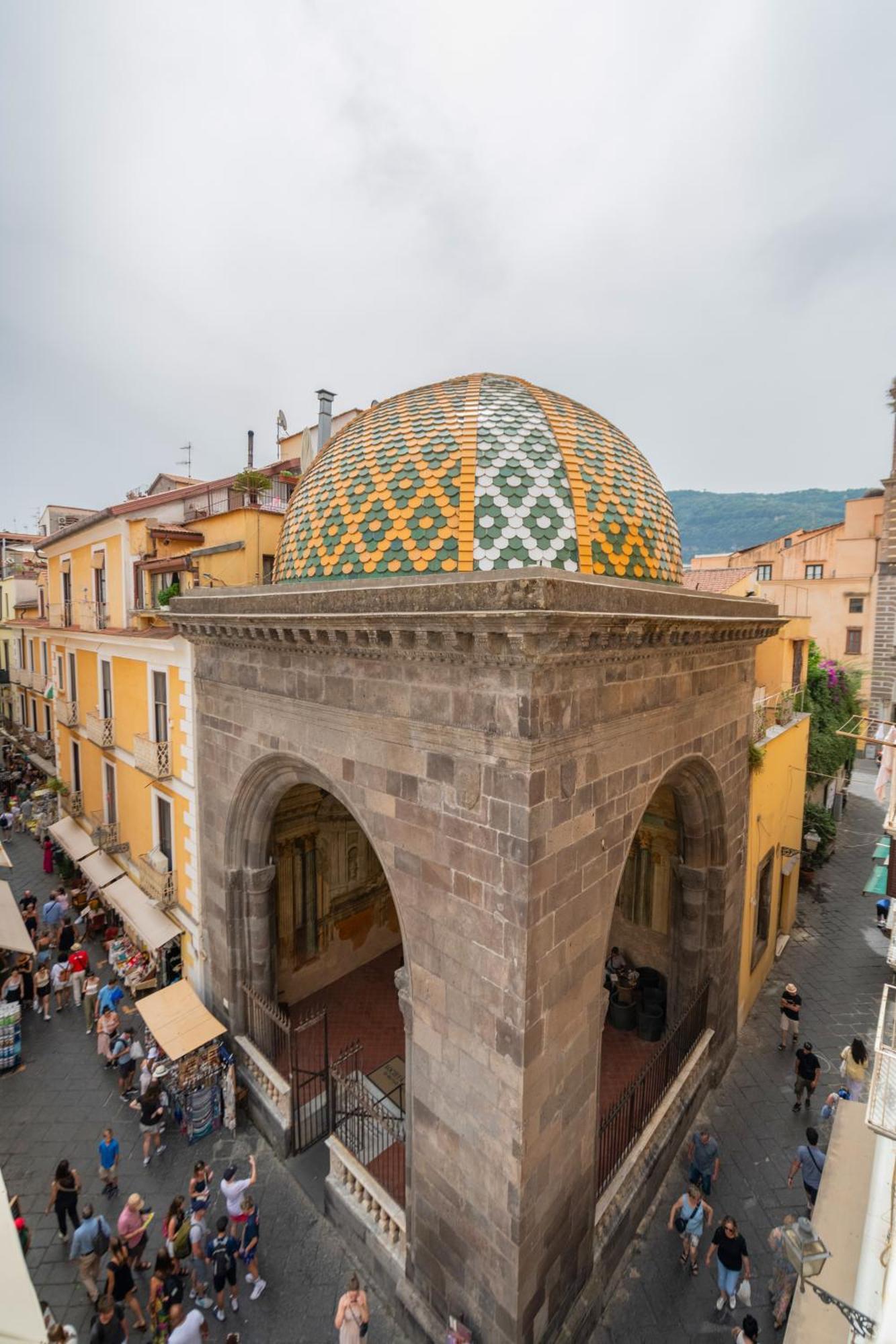Palazzo Ammone - Sedil Dominova Apartment Sorrento Exterior photo
